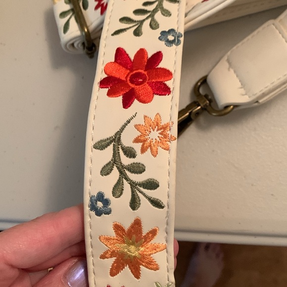 Used Loungefly Pixar Coco Purse w/ strap - Picture 8 of 11